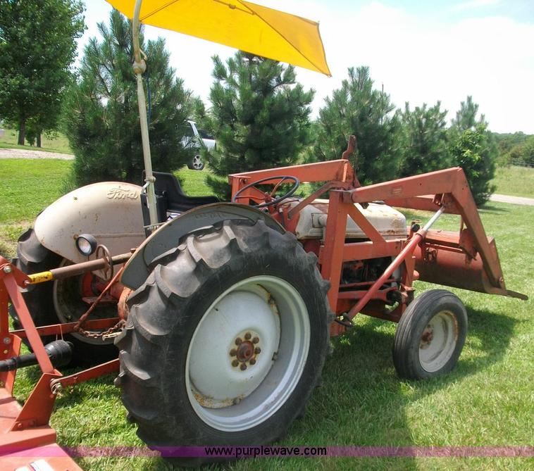 image for item 1002 Ford 8N tractor with loader