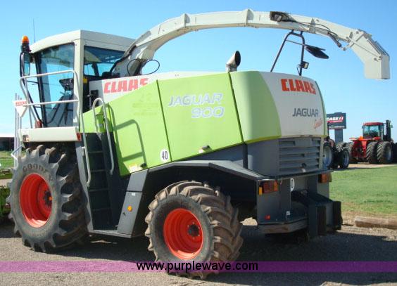 image for item 1003 2004 Claas Jaguar 900 forage harvester