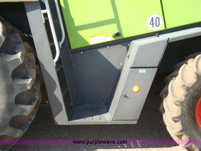 image for item 1003 2004 Claas Jaguar 900 forage harvester