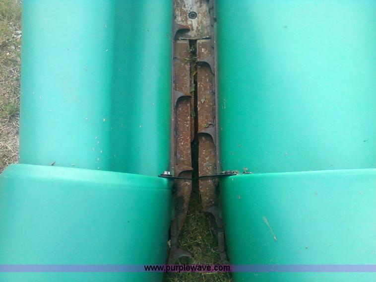 image for item 1903 1993 John Deere 893 corn head