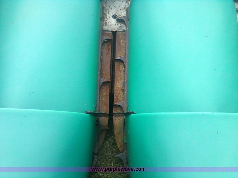 image for item 1903 1993 John Deere 893 corn head