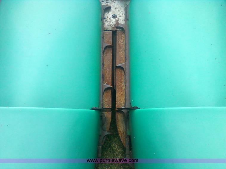 image for item 1903 1993 John Deere 893 corn head