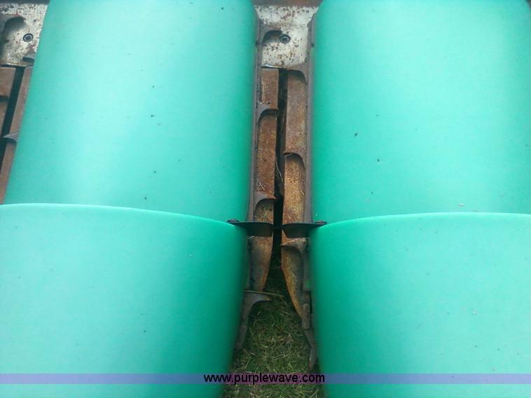 image for item 1903 1993 John Deere 893 corn head