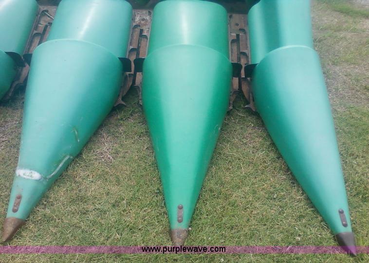 image for item 1903 1993 John Deere 893 corn head