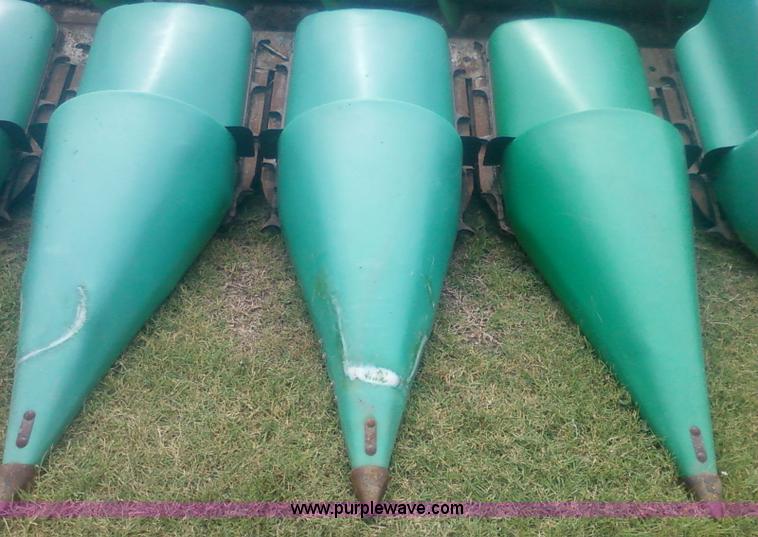 image for item 1903 1993 John Deere 893 corn head