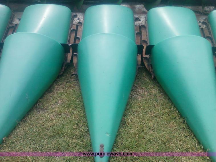 image for item 1903 1993 John Deere 893 corn head