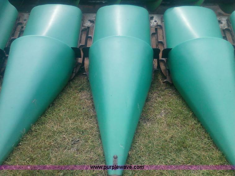 image for item 1903 1993 John Deere 893 corn head