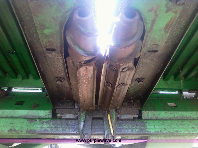 image for item 1903 1993 John Deere 893 corn head