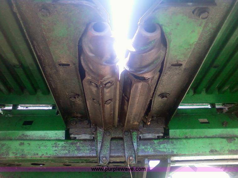 image for item 1903 1993 John Deere 893 corn head