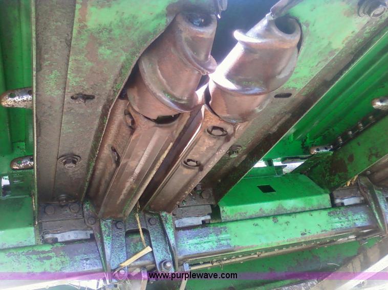 image for item 1903 1993 John Deere 893 corn head