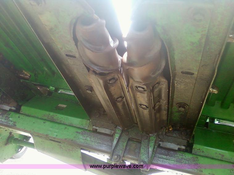 image for item 1903 1993 John Deere 893 corn head