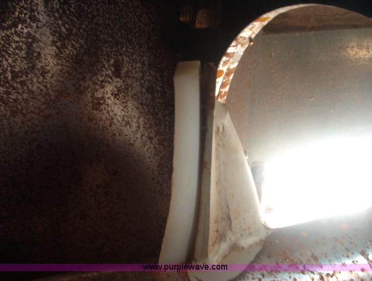 image for item 1910 Kinze 800 grain cart