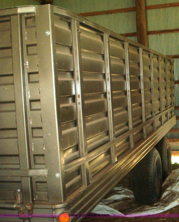 image for item 1954 Loadmaster fifth wheel grain trailer