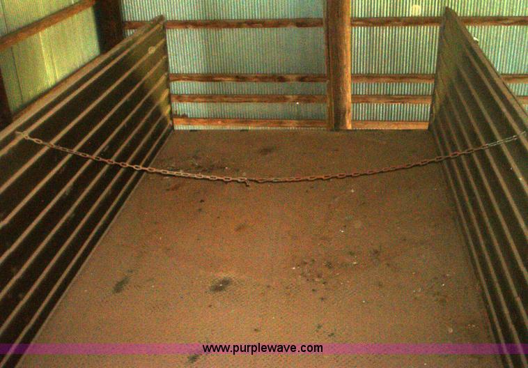 image for item 1954 Loadmaster fifth wheel grain trailer