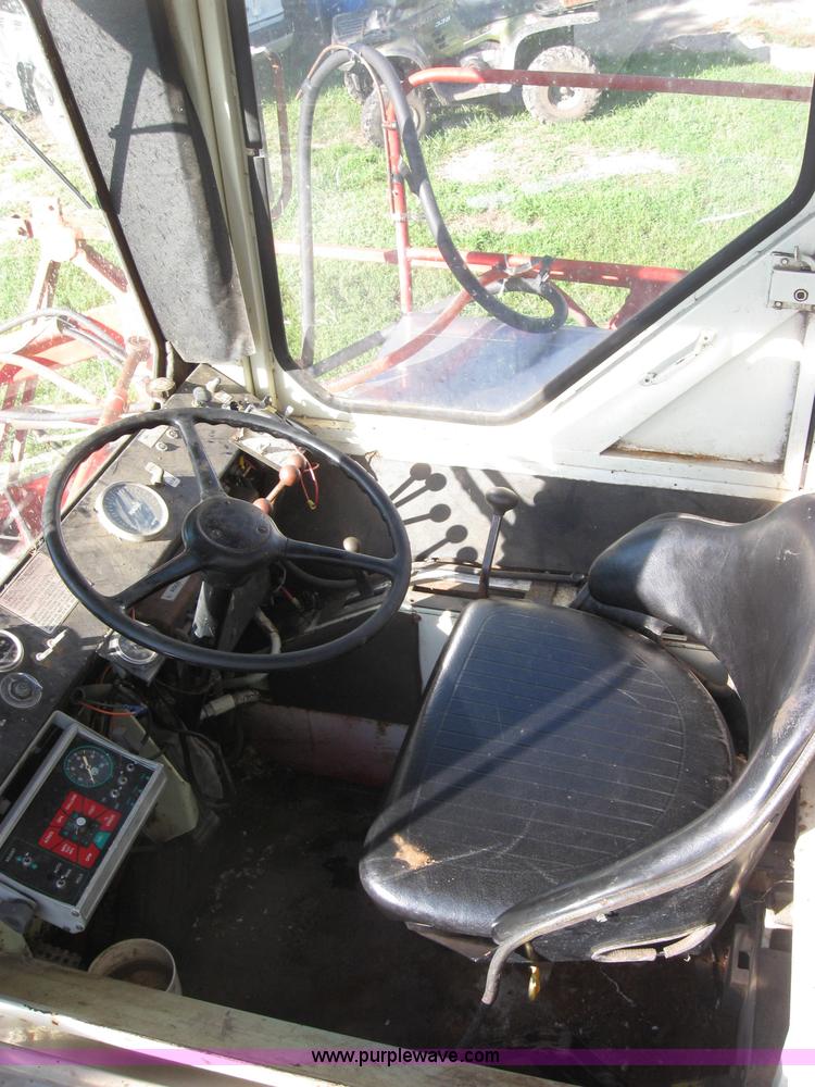 image for item 2227 1979 Hagie 647 self propelled sprayer with 60' boom