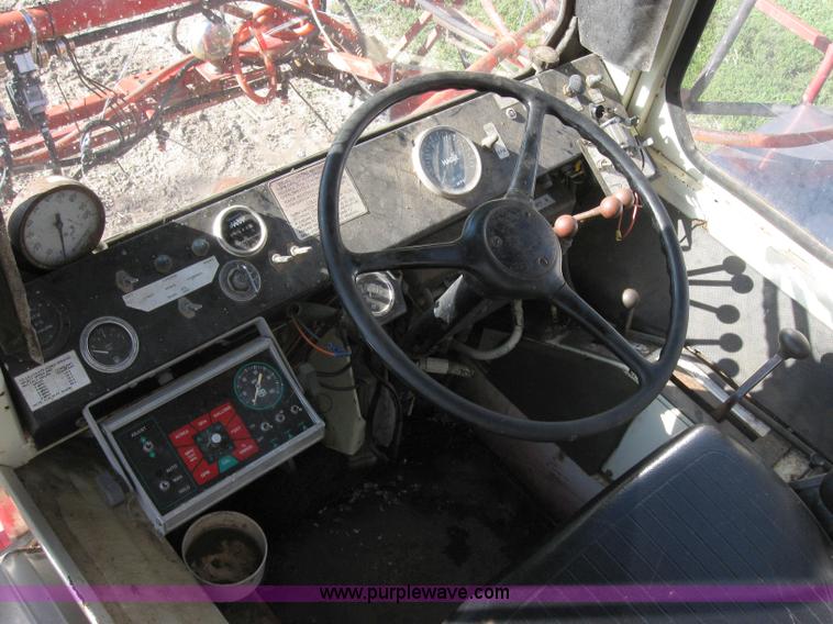 image for item 2227 1979 Hagie 647 self propelled sprayer with 60' boom
