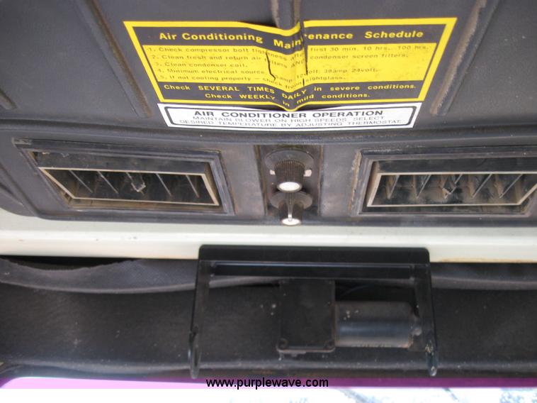 image for item 2227 1979 Hagie 647 self propelled sprayer with 60' boom