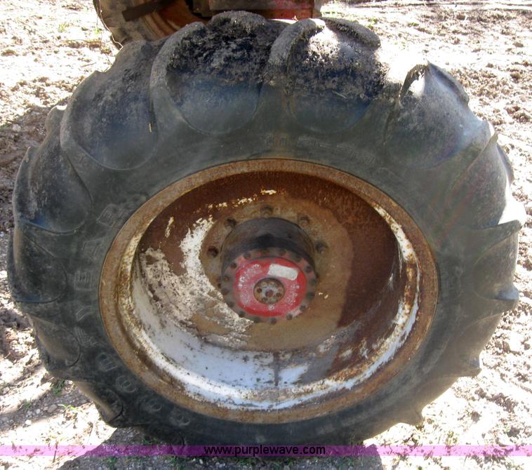 image for item 2227 1979 Hagie 647 self propelled sprayer with 60' boom