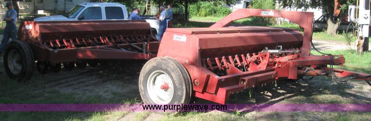 image for item 2228 Case IH 5100 double hitch grain drills