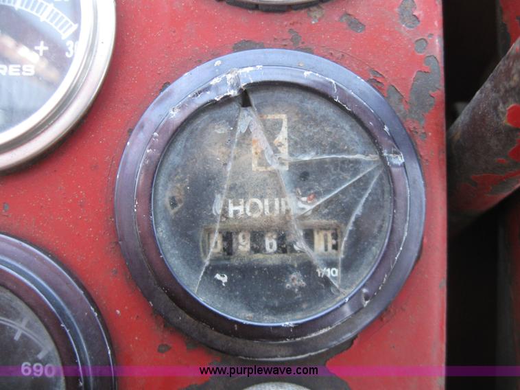 image for item 2238 Gehl 4400 hydracat skid steer