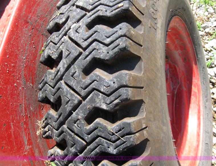 image for item 2238 Gehl 4400 hydracat skid steer