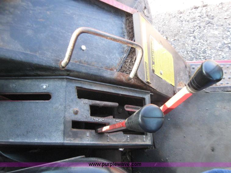 image for item 2270 1976 International 986 tractor