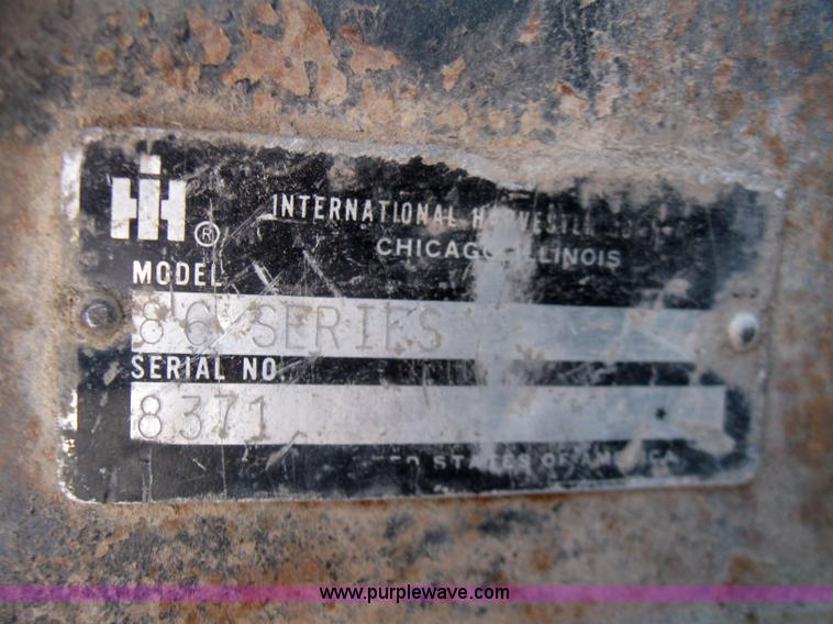 image for item 2270 1976 International 986 tractor