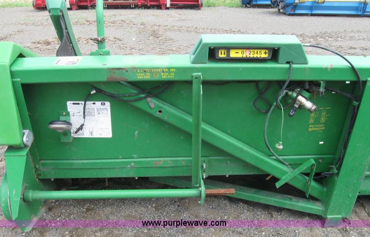 image for item 2277 1998 John Deere 893 corn head