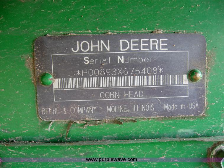 image for item 2277 1998 John Deere 893 corn head