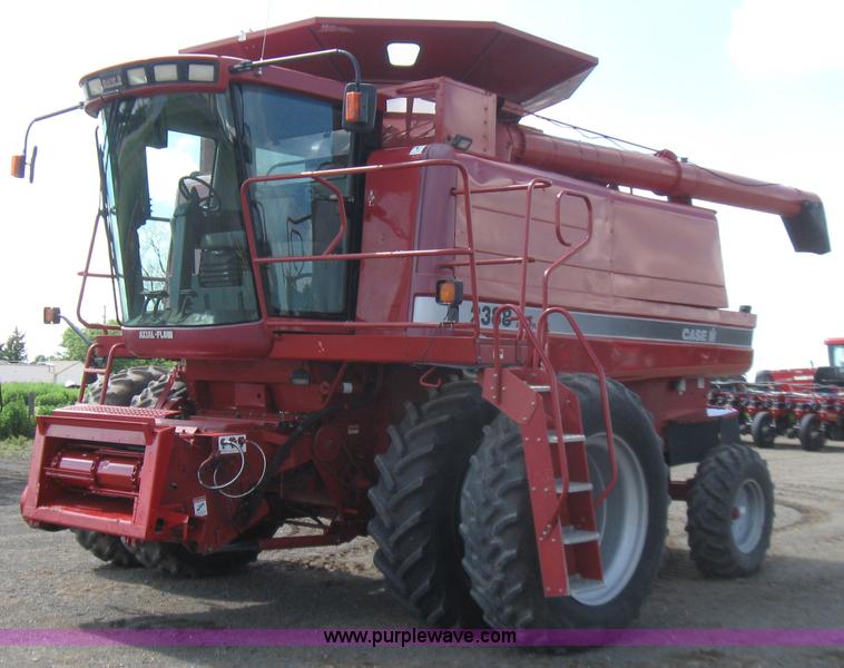 image for item 2279 1998 Case IH 2388 combine