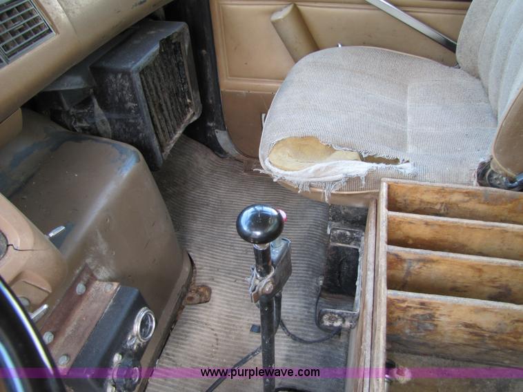 image for item 2282 1989 Ford LN8000F truck