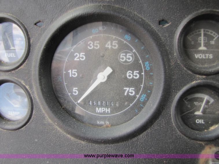 image for item 2282 1989 Ford LN8000F truck