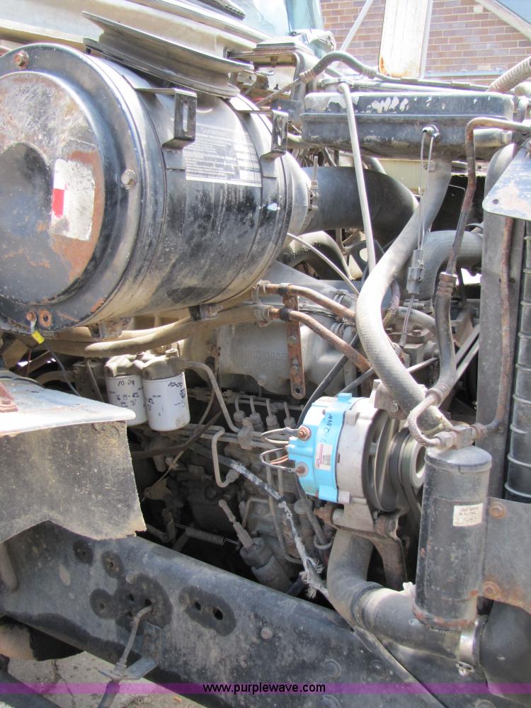 image for item 2282 1989 Ford LN8000F truck