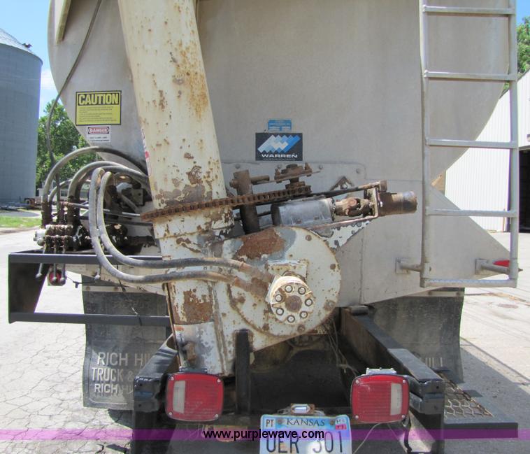 image for item 2282 1989 Ford LN8000F truck