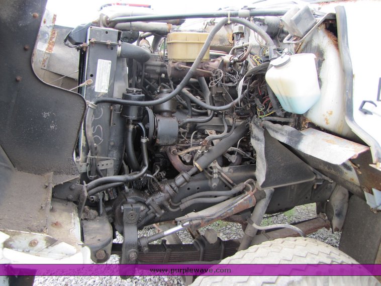 image for item 3333 1990 Chevrolet C-70 cab and chassis