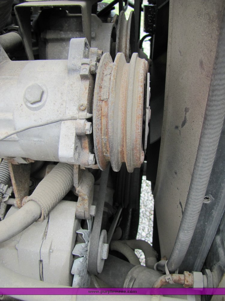 image for item 3333 1990 Chevrolet C-70 cab and chassis