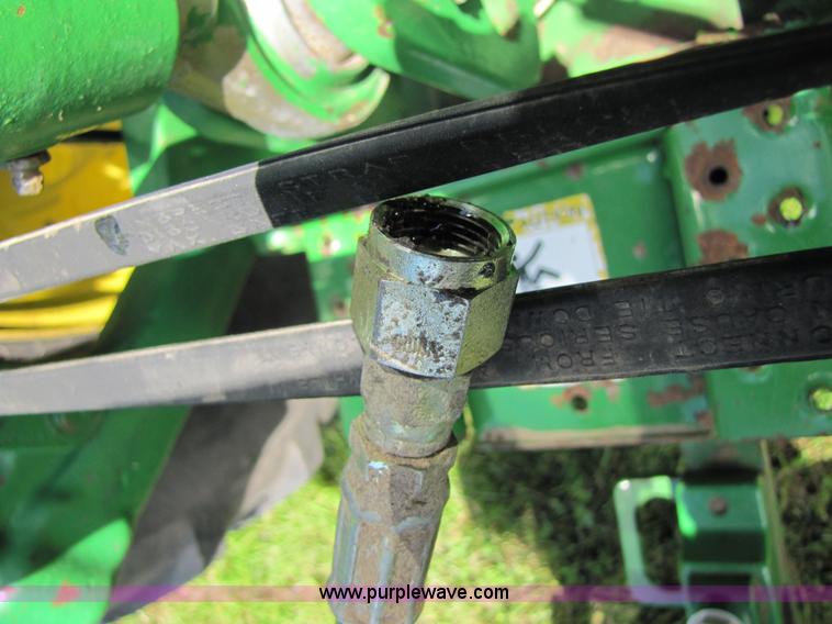 image for item 3511 2003 John Deere 1890 42 ft. air seeder