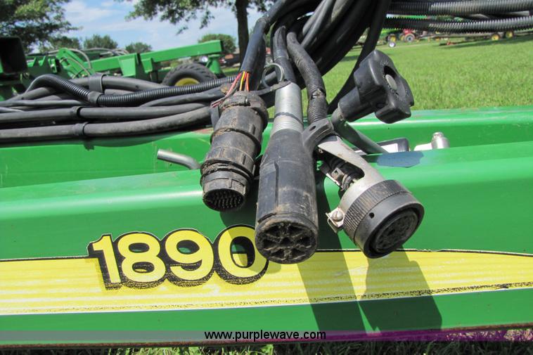 image for item 3511 2003 John Deere 1890 42 ft. air seeder