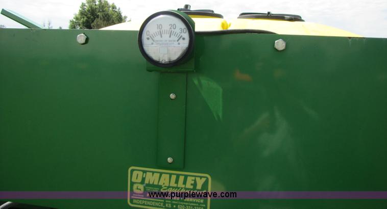 image for item 3511 2003 John Deere 1890 42 ft. air seeder