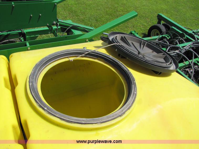 image for item 3511 2003 John Deere 1890 42 ft. air seeder