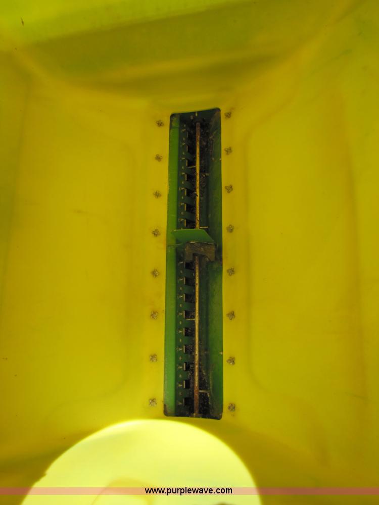 image for item 3511 2003 John Deere 1890 42 ft. air seeder