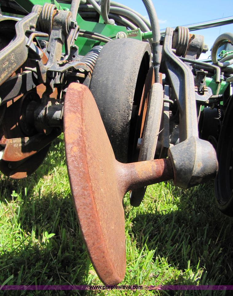 image for item 3511 2003 John Deere 1890 42 ft. air seeder