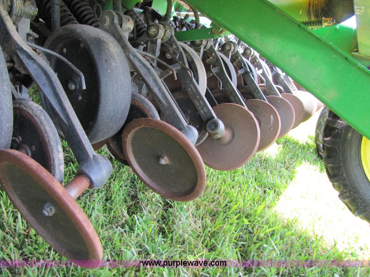 image for item 3511 2003 John Deere 1890 42 ft. air seeder