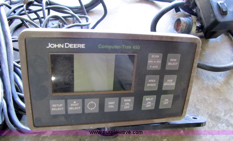 image for item 3511 2003 John Deere 1890 42 ft. air seeder