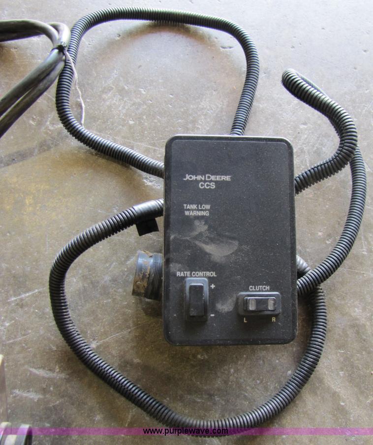 image for item 3511 2003 John Deere 1890 42 ft. air seeder