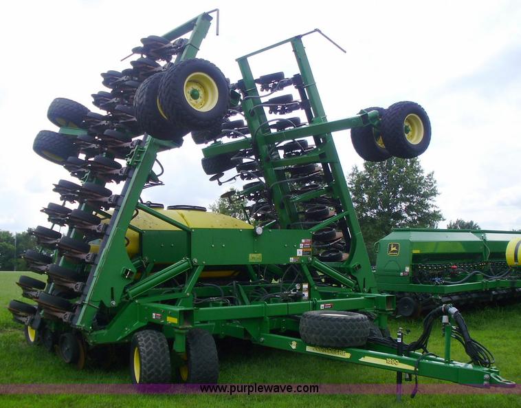 image for item 3511 2003 John Deere 1890 42 ft. air seeder