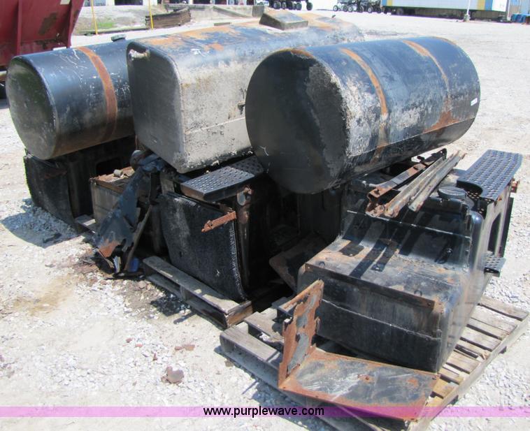 image for item 3517 Assorted fuel tanks