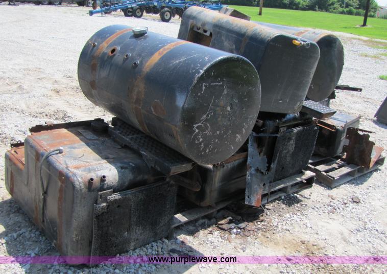 image for item 3517 Assorted fuel tanks