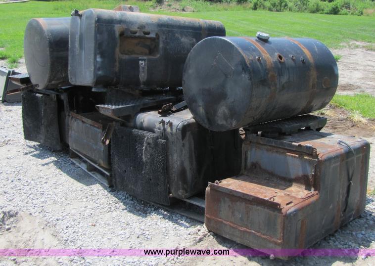 image for item 3517 Assorted fuel tanks