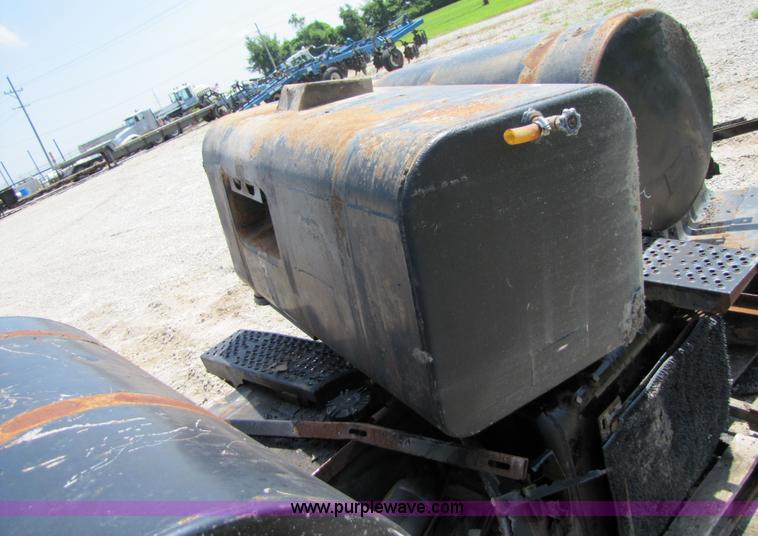 image for item 3517 Assorted fuel tanks